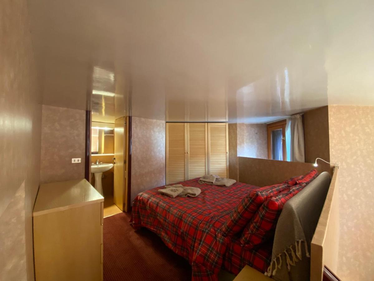The Nest Alpine Loft Ski-In Ski-Out Брей-Червиния Экстерьер фото