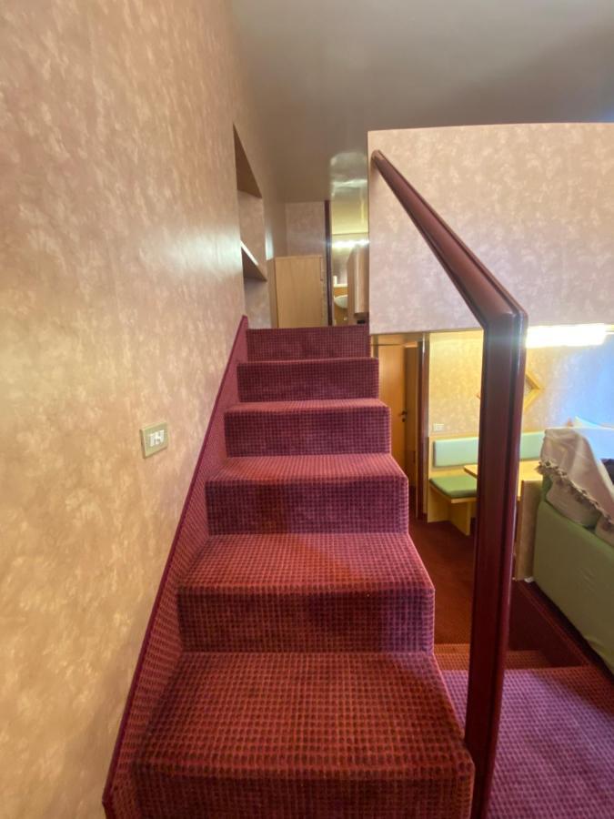 The Nest Alpine Loft Ski-In Ski-Out Брей-Червиния Экстерьер фото