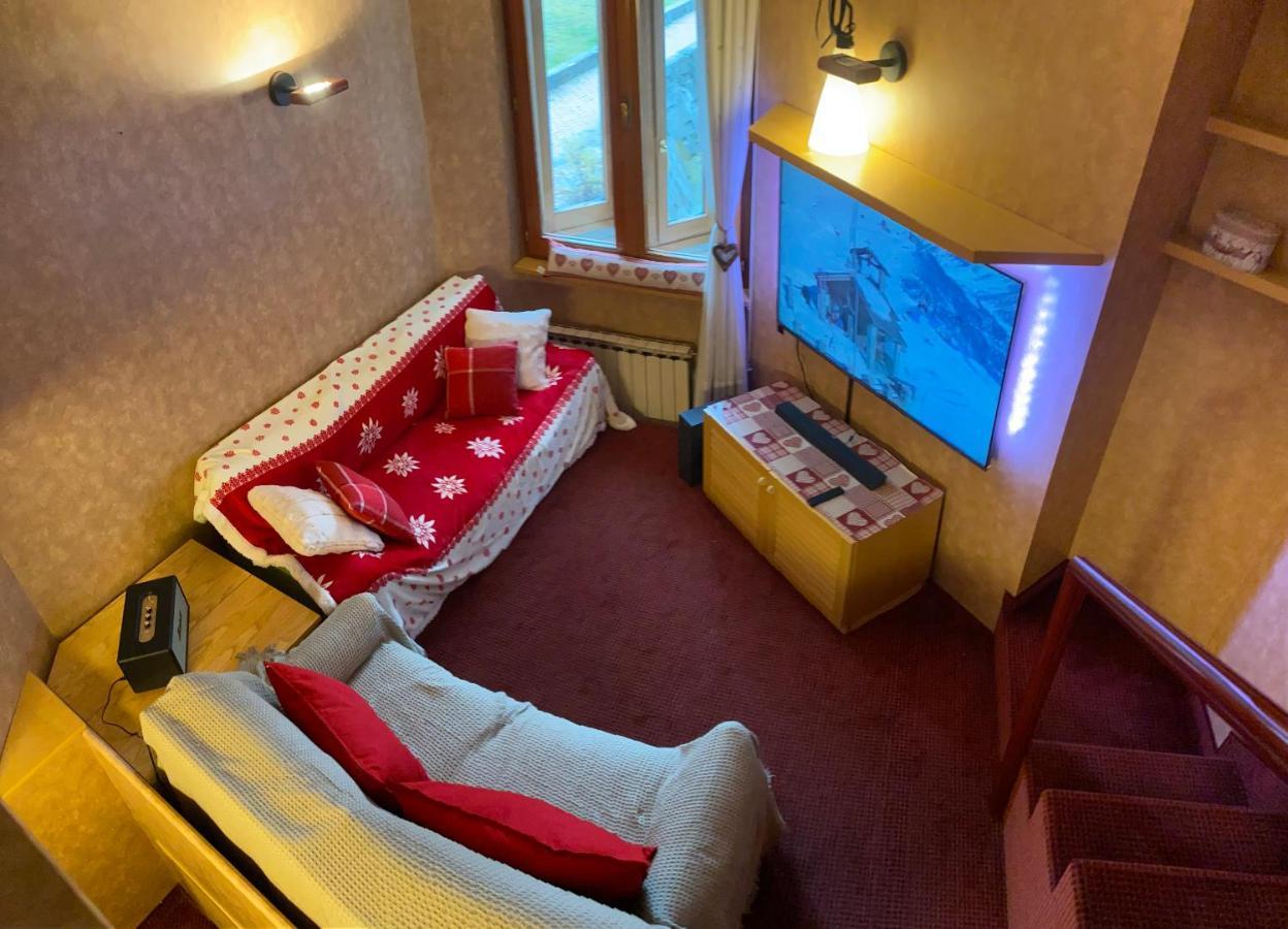 The Nest Alpine Loft Ski-In Ski-Out Брей-Червиния Экстерьер фото
