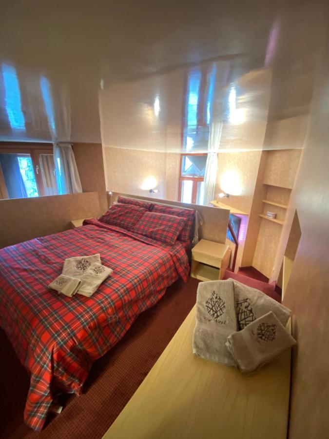 The Nest Alpine Loft Ski-In Ski-Out Брей-Червиния Экстерьер фото